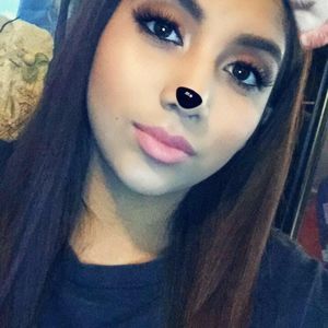 Meet your Posher, Selena